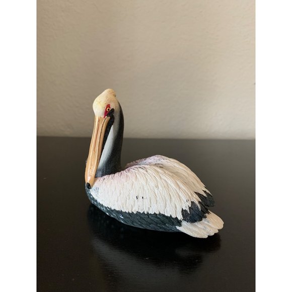 Pelican Figurine Resin - Picture 1 of 8
